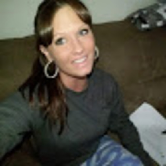 Meet your Posher, Jennifer - Picture 1 of 1